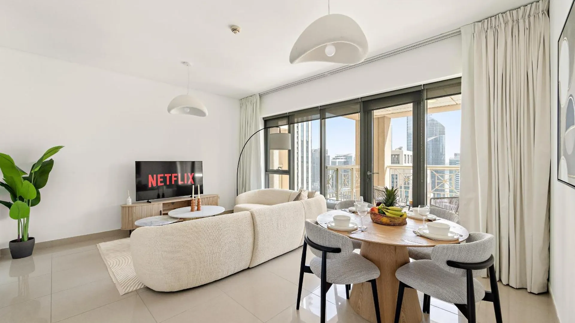 Vayk - Modern 1Br In Downtown Dubai Apartment